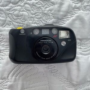 Minolta Freedom Action Zoom QD Film Camera